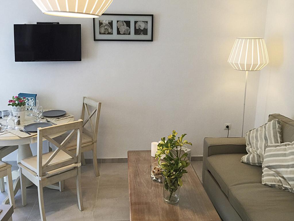 Lavish Suites Agios Ioannis Diakoftis ภายนอก รูปภาพ