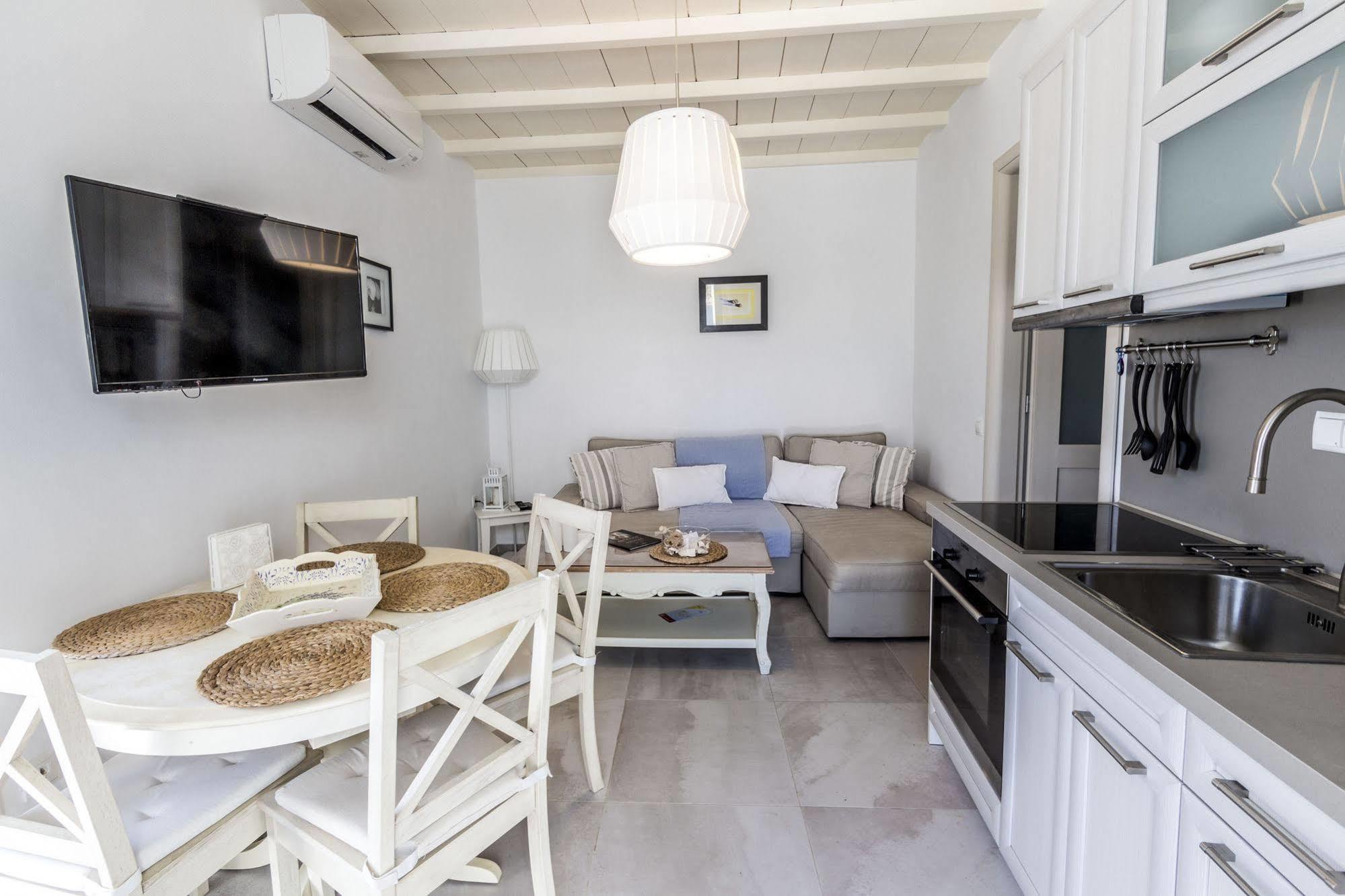 Lavish Suites Agios Ioannis Diakoftis ภายนอก รูปภาพ